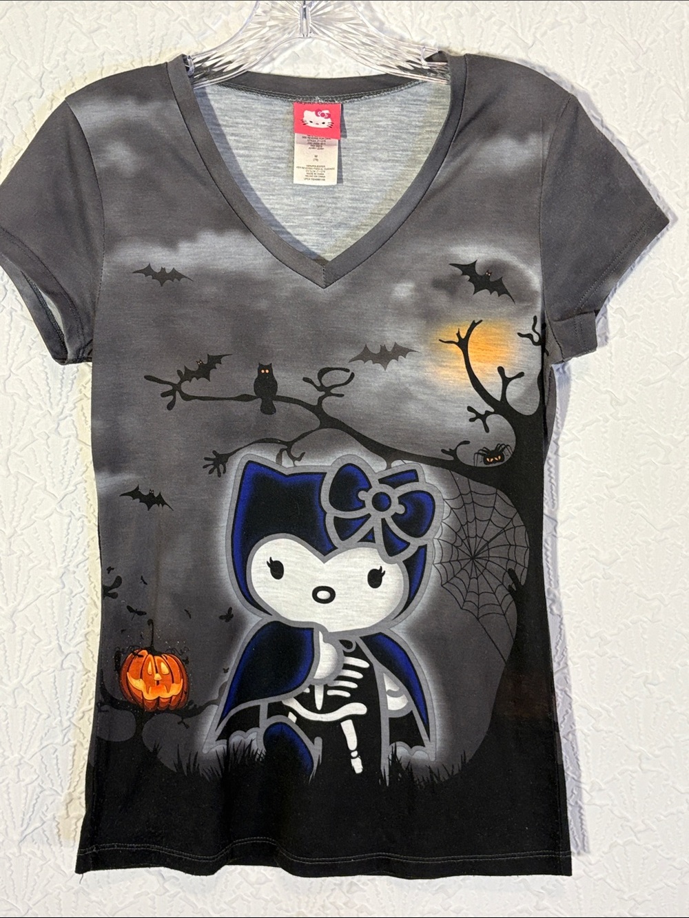 Vintage Hello Kitty Kids skeleton graphic Halloween Gray Ghost Costume Tee